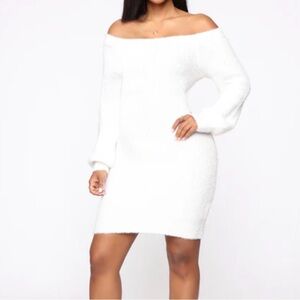 Off Shoulder Long Sleeve Ivory Sweater Dress Women’s Size XL NWT
